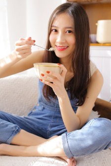 一边亲着一面膜下的美剧